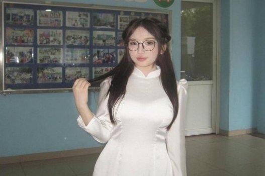 Em học sinh lồn dâm thích được liếm