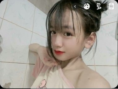 Mai Nhi, em bé xinh đẹp đã trở thành cô gái lẫn lội