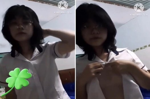 Em bé cô đơn có gương mặt hấp dẫn